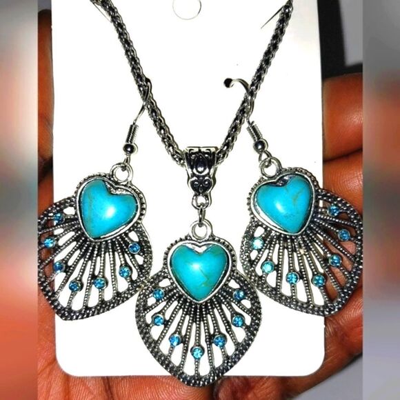 Vintage Ladies Boho Jewelry Set Hollow Leaf Shaped Inlay Heart Shape Stone - Picture 1 of 14